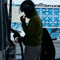 Nueva alza de precios del petróleo tras incidentes entre EU e Irán en el estrecho de Ormuz
