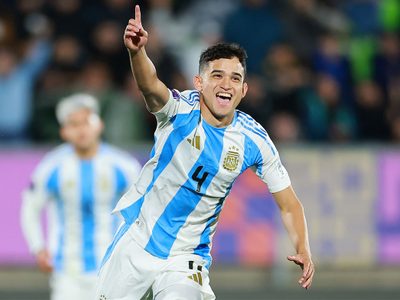 La Selección argentina ganó el Grupo D ante Italia