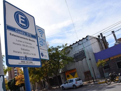 Exigen que los trabajadores de salud tengan pase gratuito en colectivos y estacionamiento