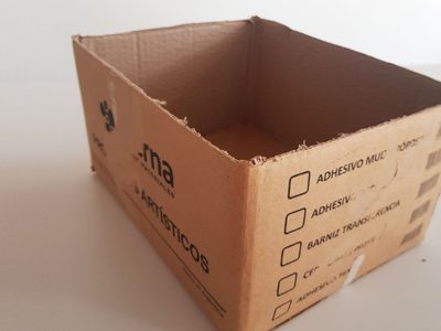 Con una caja de cartón y un poco de papel kraft, mirá lo que podés hacer para que tu casa parezca de revista