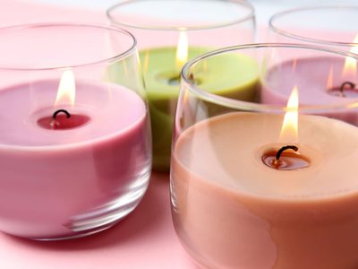 No tires los restos de vela y convertilos en una súper vela aromática multicolor sin gastar un peso