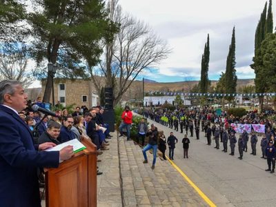 Figueroa anunció obras viales, educativas y sanitarias en el aniversario 138 de Chos Malal