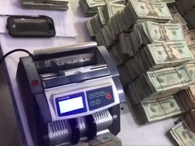 Aseguran 130 kilos de cocaína, armas y más de 1.5 mdd en un domicilio de Tamaulipas