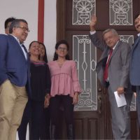 Escala la desbandada de legisladores electos de Morena que van por cargos en el gobierno de AMLO