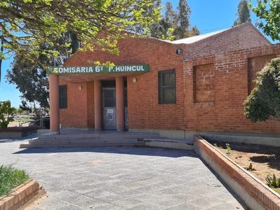 Internos de la comisaría 6 en Plaza Huincul llevaron a cabo un motín
