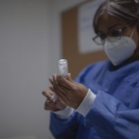 Quinta ola de covid-19 impone récord de fallecimientos en México