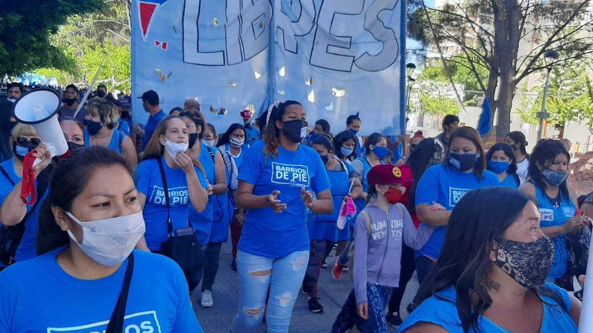 Manifestación de Barrios de Pie en Neuquén. Fuente: (Twitter)