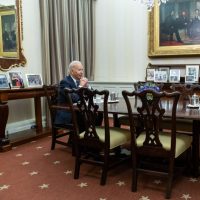 China oculta información sobre el origen de la pandemia de covid-19: Biden