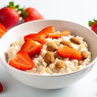 Avena trasnochada: la receta fácil para un desayuno perfecto en casa o para llevar a la oficina