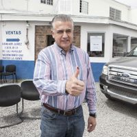 Designa PRI a Serrano como abanderado en Chihuahua; PAN postula a Corral