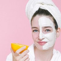 Cuidá tu bolsillo: prepará esta mascarilla efecto lifting para la piel usando solo 3 ingredientes