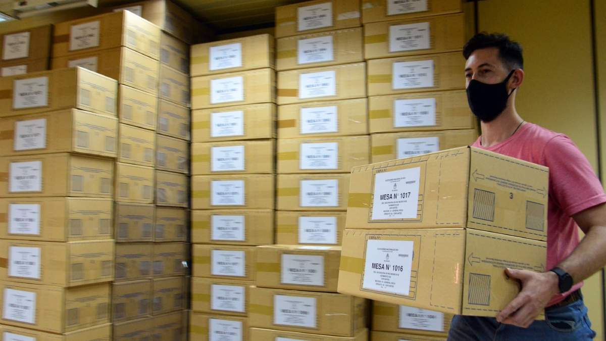 Río Negro ya distribuyó las urnas para las elecciones generales. Fuente: (Twitter)