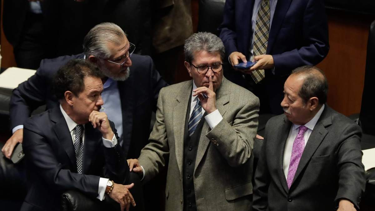 Ignacio Miér Velazco, Adán Augusto López, Ricardo Monreal y Leonel Godoy en la Comisión Permanente