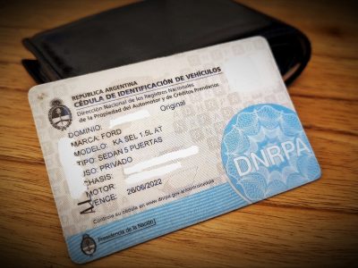 La cédula azul ya caducó y hay nuevos requisitos para circular en vehículo