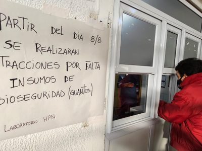 Laboratorio del Castro Rendón suspendió extracciones por falta de guantes: anuncian medida de fuerza
