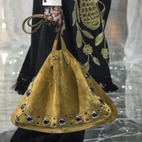 Adiós a las mochilas: estas son las carteras que dominan la moda en 2025, descubrí modelos y colores