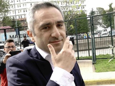 Larroque aseguró que el atraso salarial de los policías es culpa de la gestión de Macri
