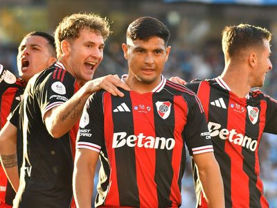 Gol de Maxi Salas, River se recuperó ante Racing y enfrentará a la Lepra