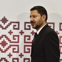 Batres presume que ya resolvió todos los problemas con los trabajadores de salud y comerciantes