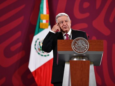 AMLO desconoce si se investiga a Calderón como afirmó Adán Augusto