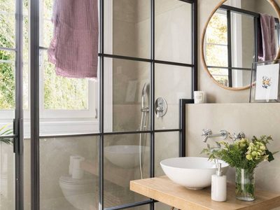 El truco para limpiar el sarro de la mampara del baño definitivamente y cuándo es irrecuperable