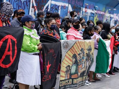 CDMX reubica plantón de la comunidad triqui, tras más de un año de protesta