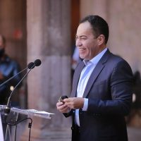 Renuncia secretario de Gobierno de Michoacán; buscará la gubernatura