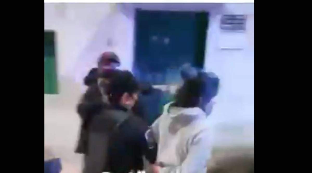 El momento de la detención de una de las acusadas