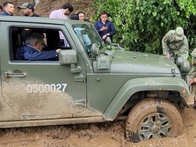 López Obrador queda varado en su camino a Acapulco (Video)