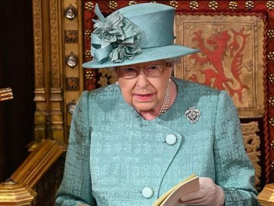 La dura disposición de la Reina Isabel II rompe el corazón del Príncipe Harry ¡No lo esperaba!