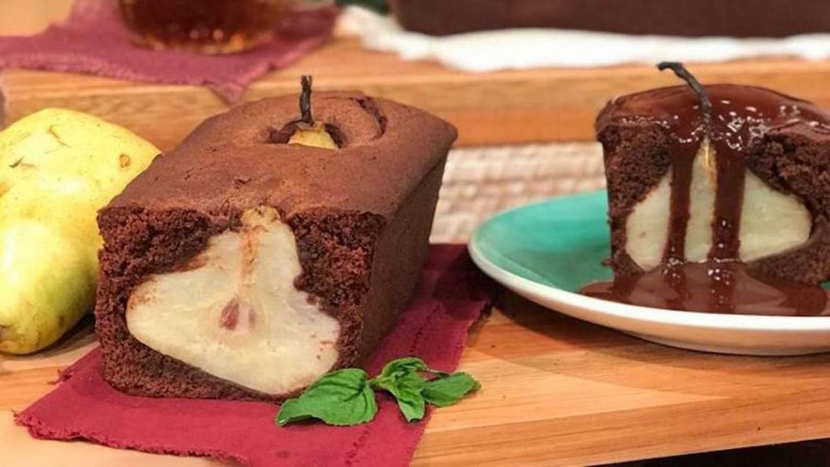 Budín de chocolate y pera. Fuente: (X)