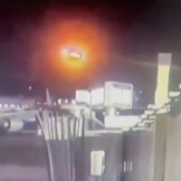 Nuevos videos muestran el impacto del avión de American Airlines y el helicóptero militar Blackhawk
