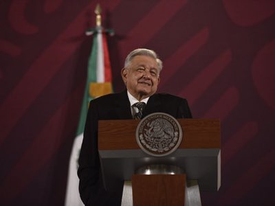 AMLO defendió a su hijo Andrés Manuel López Beltrán de señalamientos de corrupción