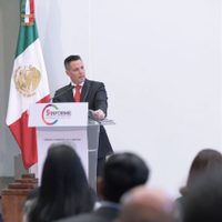 Tres colaboradores de Murat renuncian; buscarán candidatura del PRI a la gubernatura de Oaxaca