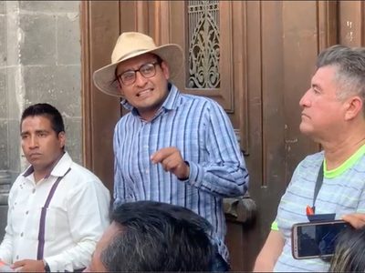 AMLO "no tiene las puertas abiertas para el magisterio", se queja la CNTE y retira bloqueo (Video)