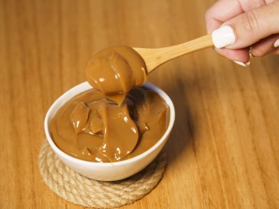 El dulce de leche no se salva: el macabro dato nutricional que necesitás saber antes de comprarlo de nuevo