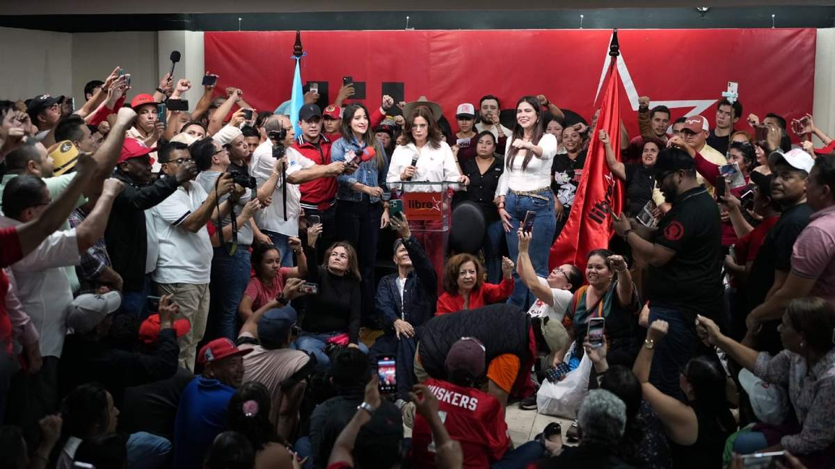 La candidata del oficialista Partido Libertad y Refundación (LIBRE), Rixi Moncada