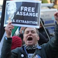 Juez aprueba orden de extradición de Julian Assange a EU