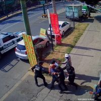 Policías capitalinos intentan detener a René Vallarta, excuñado de Florence Cassez (Video)
