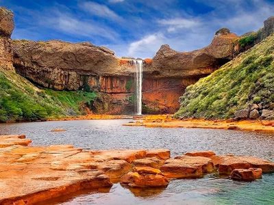 Restringen el acceso al Salto del Agrio tras conductas de riesgo de turistas en zona prohibida