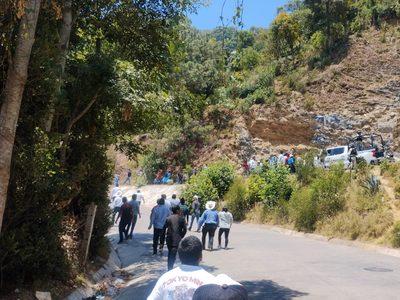 Sicarios disparan contra ciudadanos formados para votar en Coyomeapan; un indígena muerto (Video)