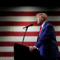 Estado de NY podría confiscar bienes de Trump si él no paga multa