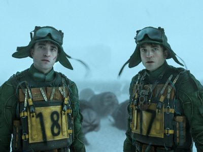 "Mickey 17", con Robert Pattinson, se estrena con primer lugar en las taquillas de cine