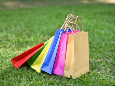 No tires las bolsas de papel y creá este organizador útil y sencillo para tu clóset