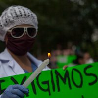 Más de 7 mil trabajadores de la salud han fallecido durante la pandemia: OIT