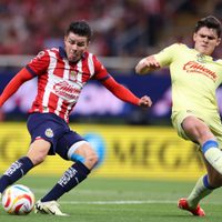 Chivas empata 0-0 con América en la semifinal de ida (Videos)