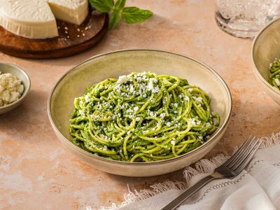 Salsa verde peruana: una forma de diferente de comer tus pastas que tu familia va a amar