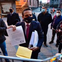 Aureoles acude a Palacio para entregar a AMLO "las pruebas" de los vínculos de Morena con el narco
