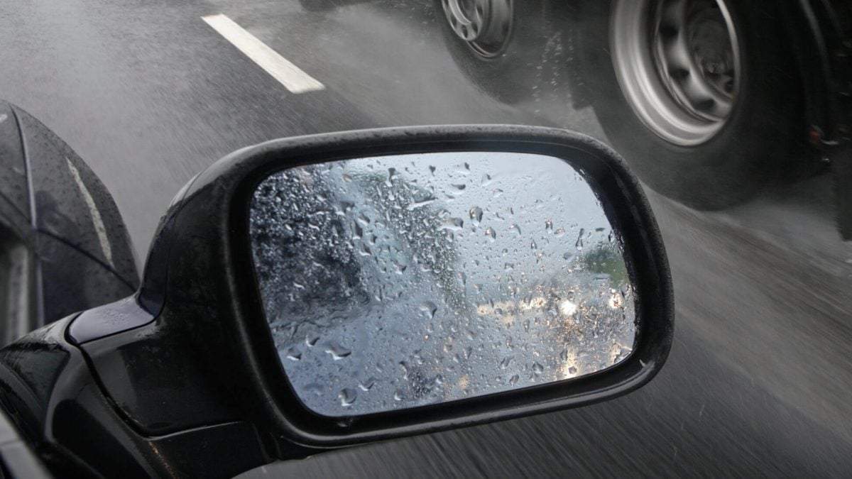 Espejo retrovisor. Fuente: (Instagram)