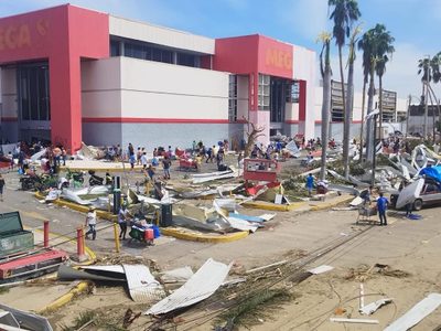 Desastre y caos en Acapulco, en medio de la ausencia de autoridad